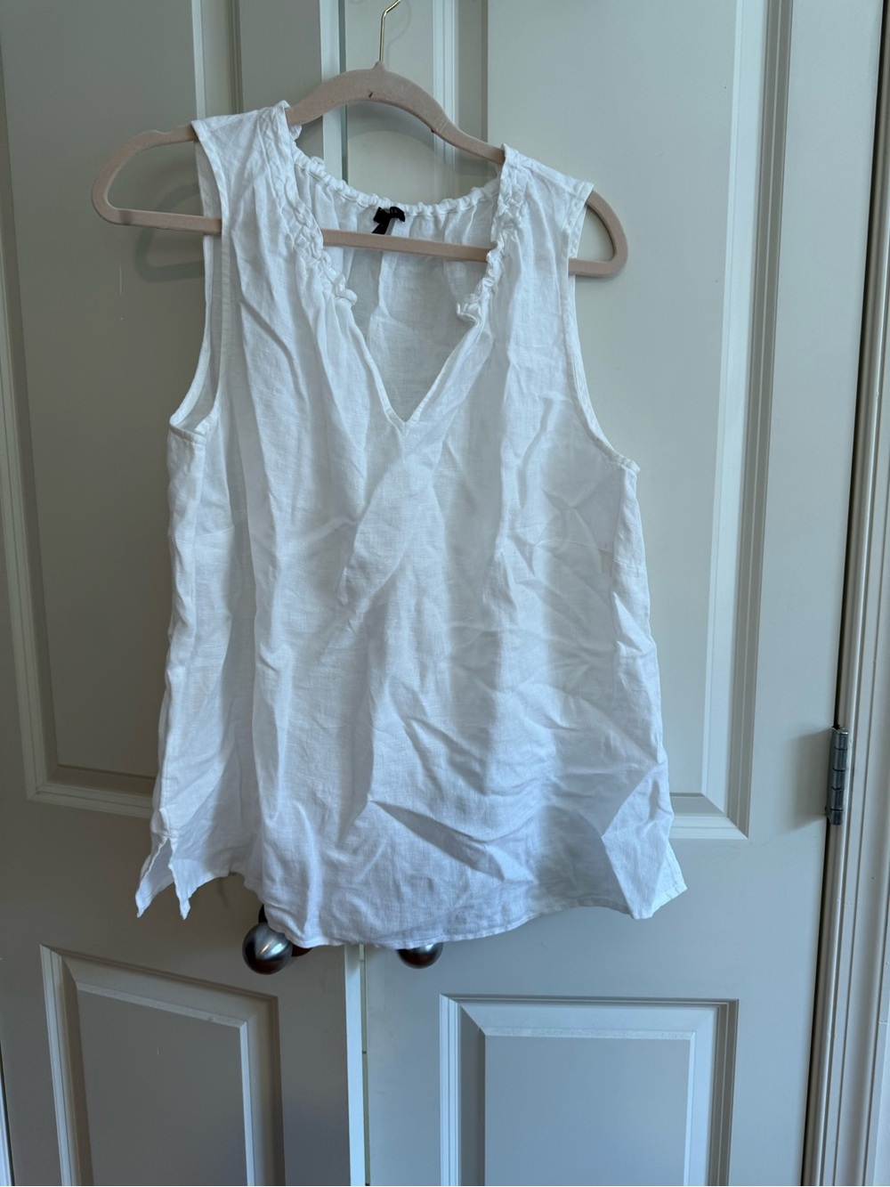 Talbots White Sleeveless V-Neck Ruffle Tank
